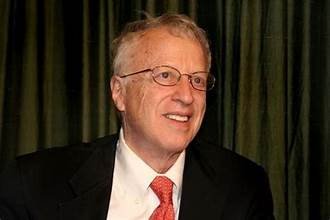 CORC ARTUR AKERLOF - İqtisadiyyat üzrə Nobel mükafatçısı