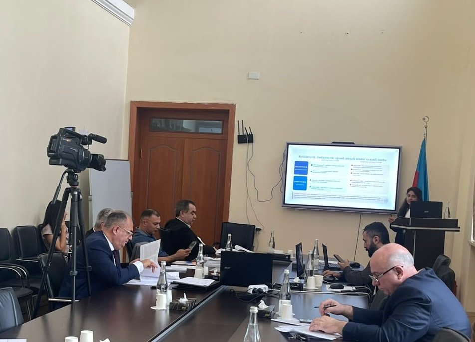 Elmi seminarda “Mənəvi dəyərlərin iqtisadi inkişafa təsirinin qiymətləndirilməsi” mövzusunda dissertasiya işi müzakirə olunub 1