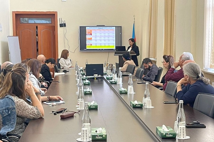 Elmi seminarda əmək bazarı və kadr hazırlığının sosial-iqtisadi problemləri müzakirə edilib 1