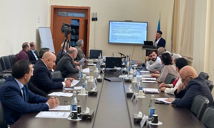 “Sənaye sahələrinin innovasiyalaşdırılmasının maliyyə problemləri və həlli istiqamətləri” mövzusunda dissertasiya işi müdafiə olunub 1